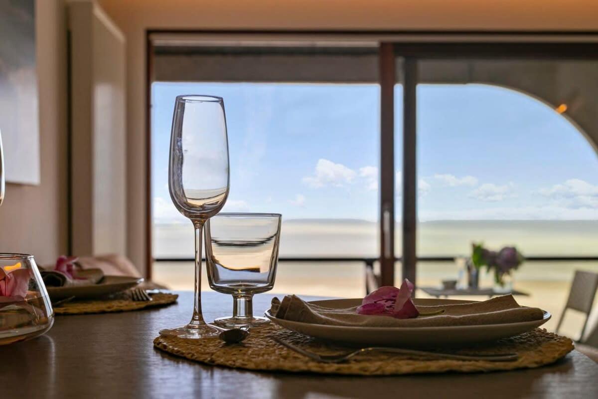 Huswell - Studio With Great Sea View On Terrace Knokke-Heist Bagian luar foto
