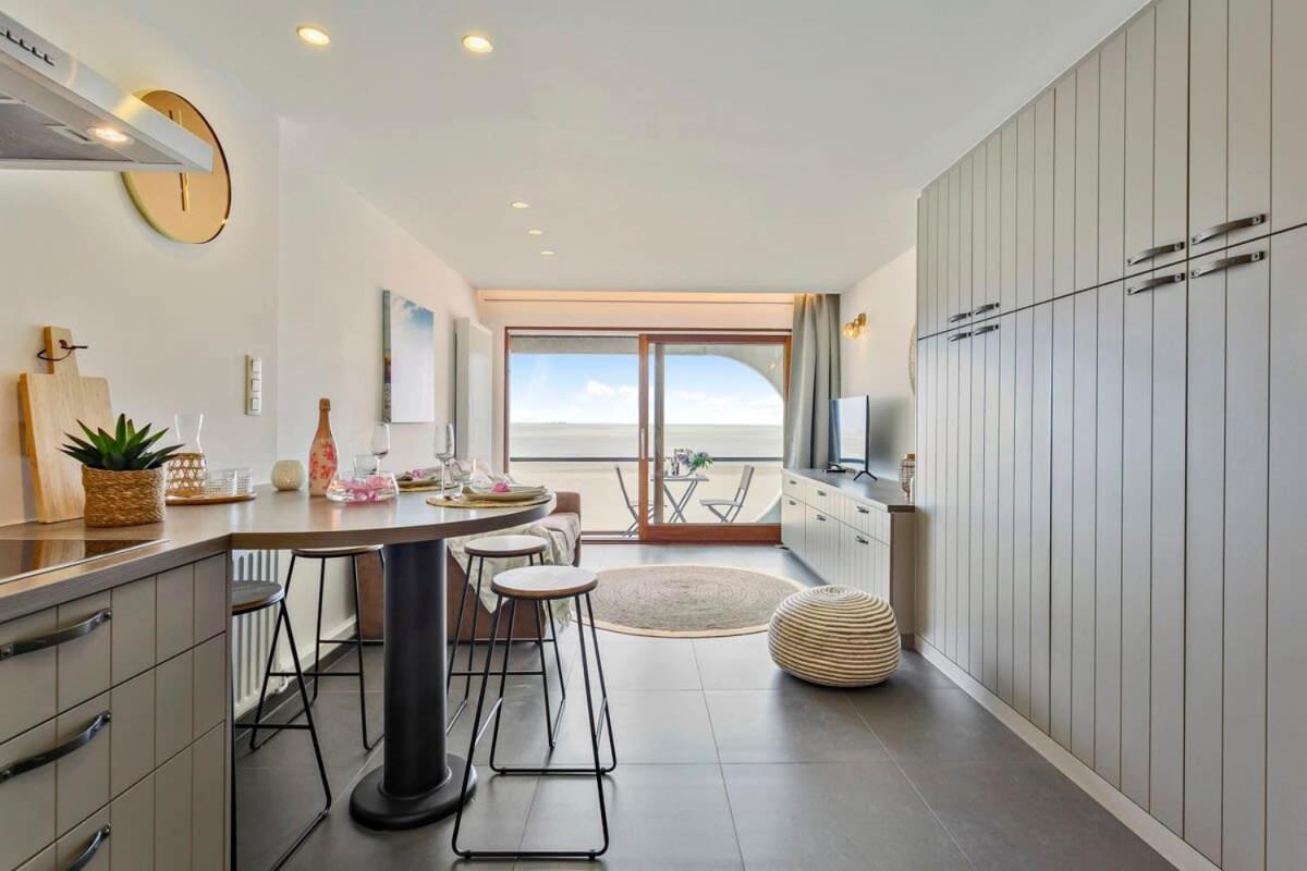 Huswell - Studio With Great Sea View On Terrace Knokke-Heist Bagian luar foto