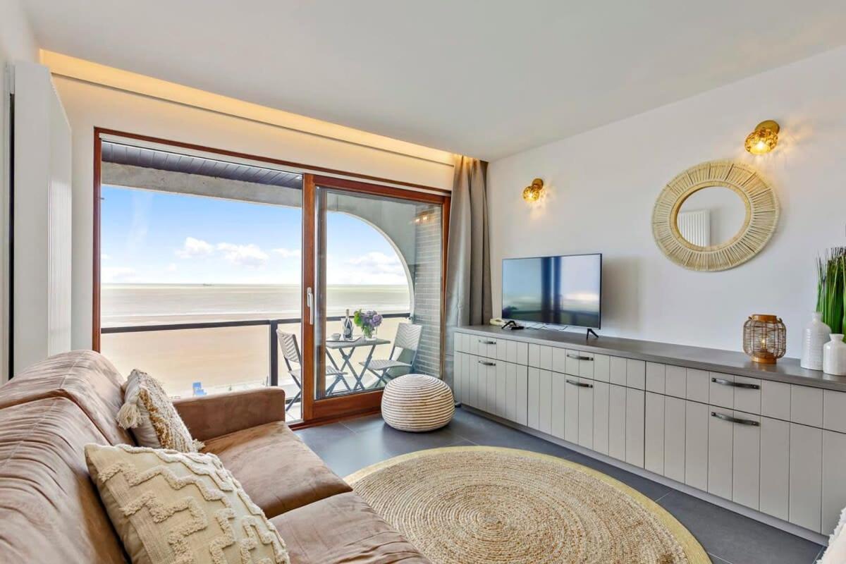Huswell - Studio With Great Sea View On Terrace Knokke-Heist Bagian luar foto